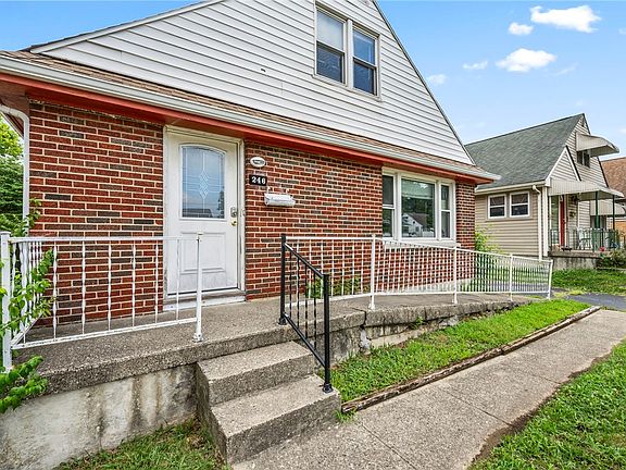 3rd image of 246 N Cherrywood Ave