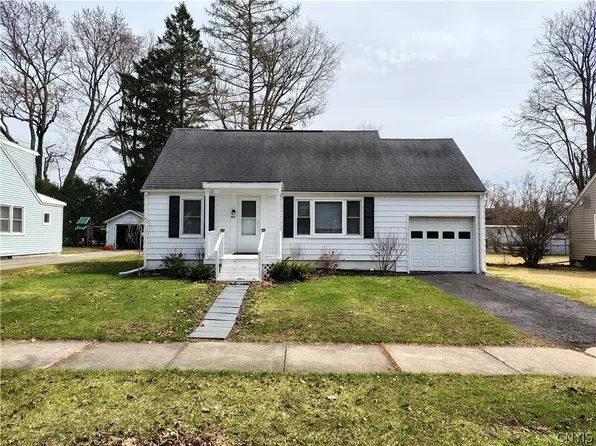 408 Coolidge Rd, Utica, NY 13502