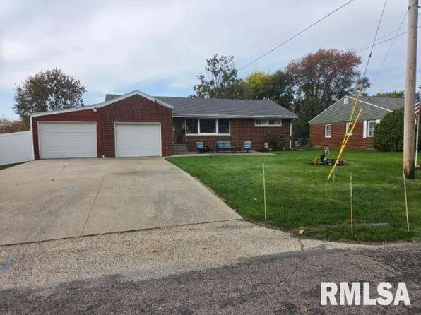 170 S Pleasant Ave, Galesburg, IL 61401