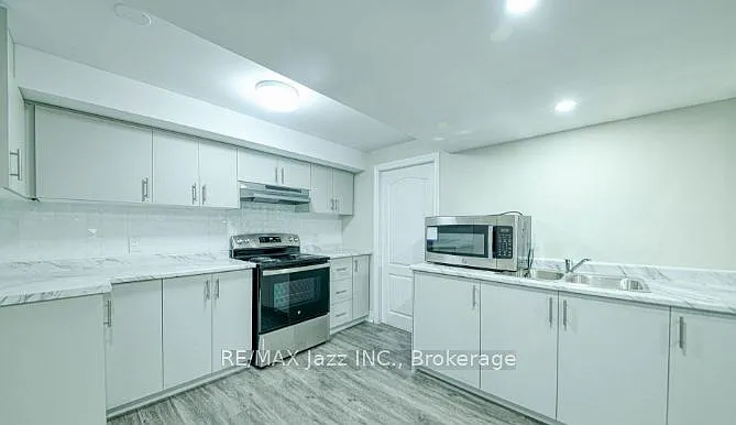1350 Aldergrove Dr W #LOWER — Photo 7