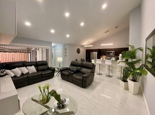1031 Summit Place Cir APT D, West Palm Beach, FL 33415