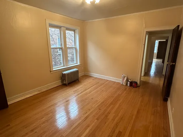 7825 S Phillips Ave, Chicago, IL