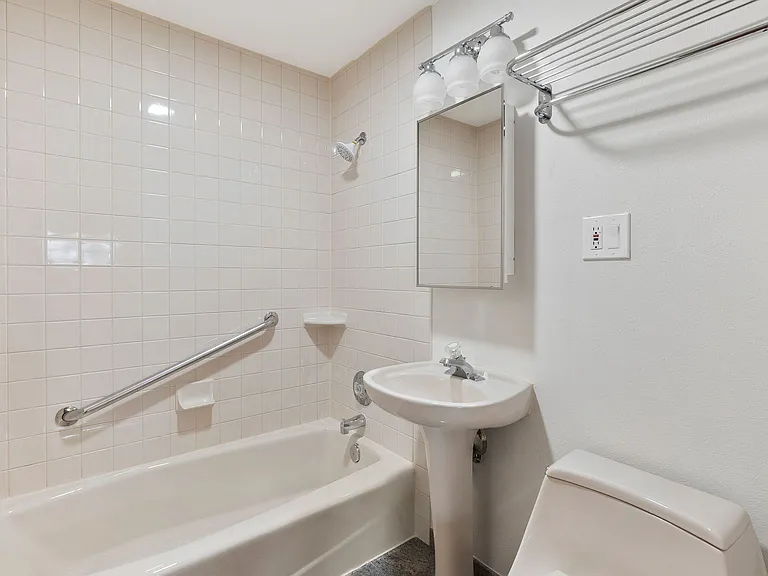 4210 Balsam St — Photo 21