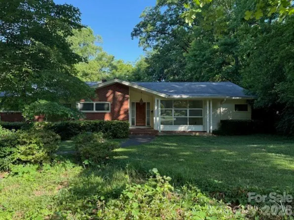 2028 Ferncliff Rd, Charlotte, NC 28211