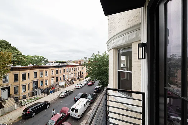 Rented by Jankos Group LLC | media 9