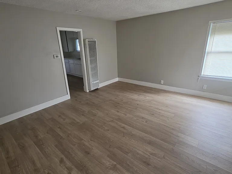 6828 Marlow Ave — Photo 7