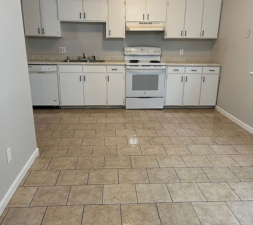 1st image of 814 W Atlanta St