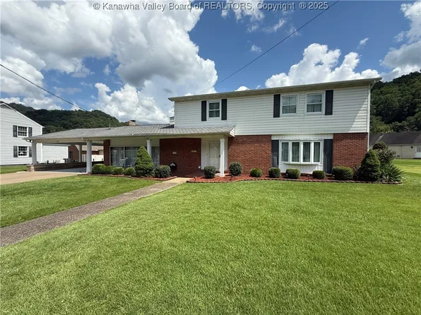 105 Sayer Cir, Logan, WV 25601