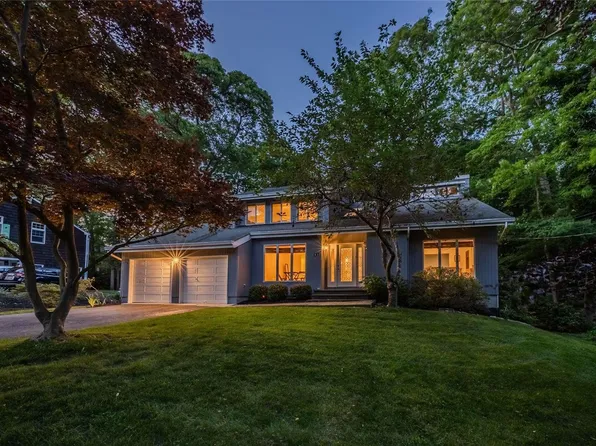 41 Huyler Court, Setauket, NY 11733