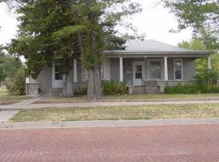 124 W 16th St, Goodland, KS 67735