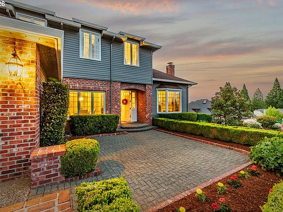 3rd image of 2055 Ridge Pointe Dr