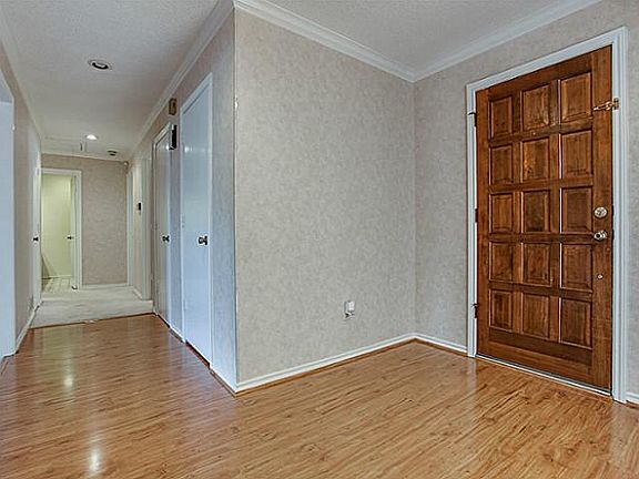 2nd image of 2711 Monarch Dr