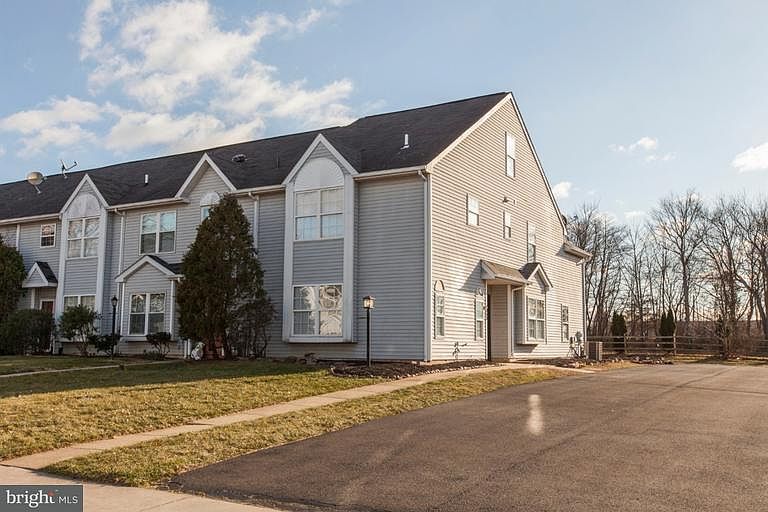 353 Bradford Ln, Lansdale, PA 19446 Zillow