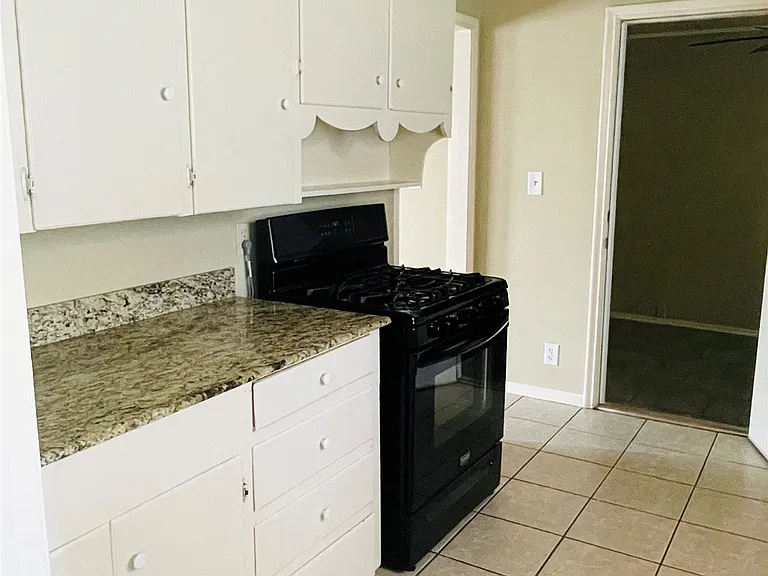 3534 S Jamestown Ave — Photo 4