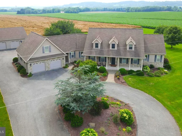 1399 Pinkerton Rd, Mount Joy, PA 17552