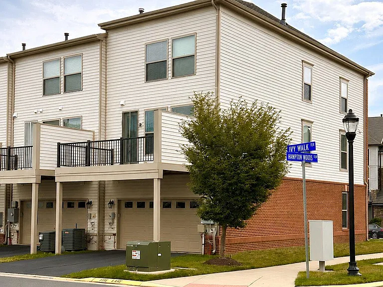 23451 Epperson Sq — Photo 41