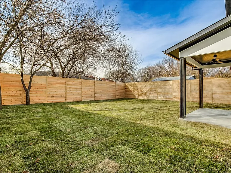 4015 Odessa St — Photo 17