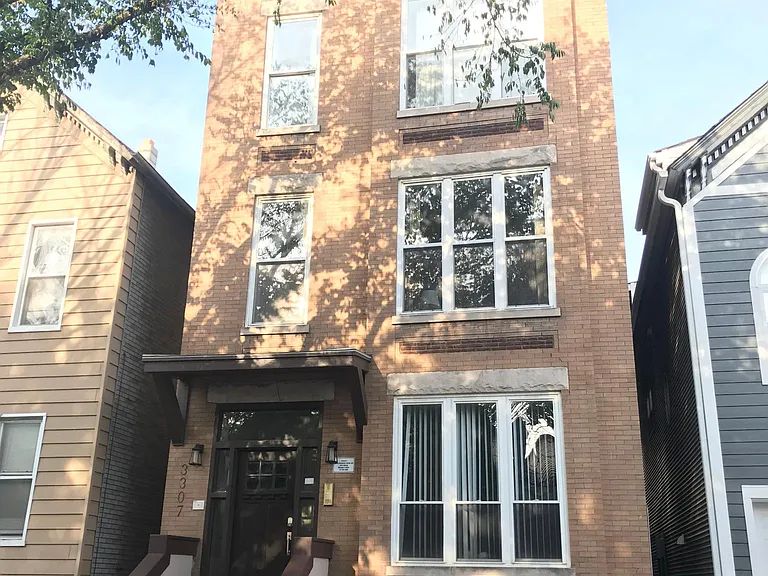 3307 N Southport Ave #2R — Photo 1