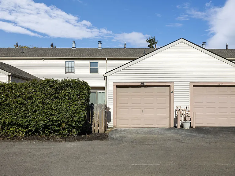 265 Cross Country Dr S — Photo 22