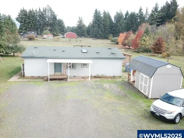34125 E Lacomb Rd, Lebanon, OR 97355