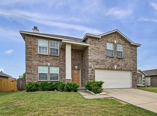 833 Crystal Dr, Burleson, TX 76028