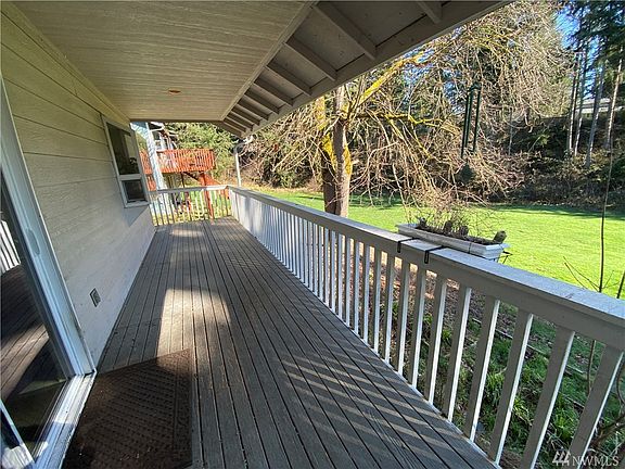 5th image of 22315 Perimeter Ct SE