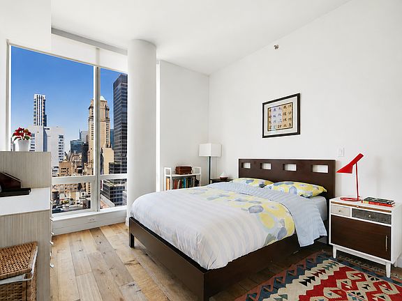 4th image of 325 Lexington Ave APT 26A
