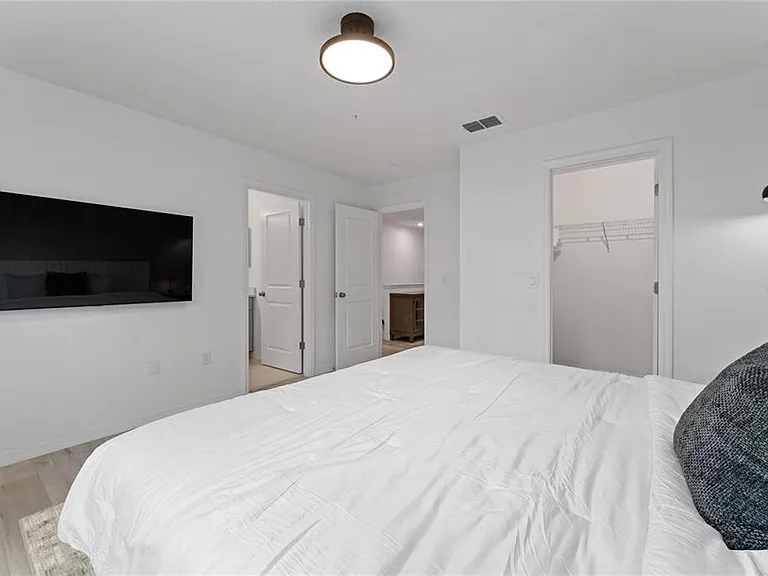 2125 Crystal Bell St — Photo 12