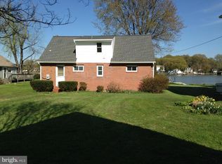 8163 Orchard Point Rd, Pasadena, MD 21122