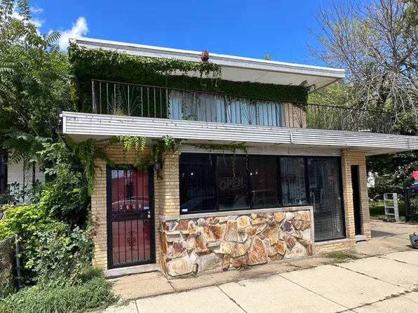 2650 E 83rd St, Chicago, IL 60617