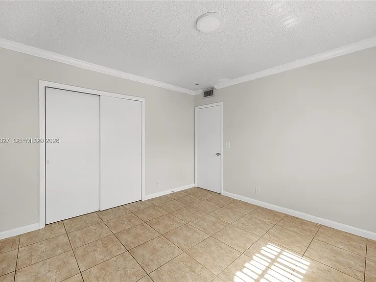 5420 Hollywood Blvd #202 — Photo 12