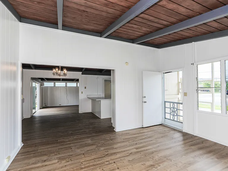 613 Papalani St — Photo 6