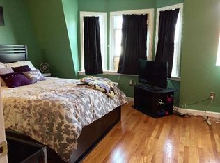 195 W 6th St, South Boston, MA 02127
