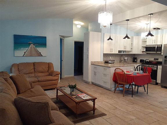 3rd image of 355 Kingsbridge Street