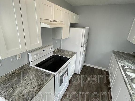 2nd image of 1608 Parkview Pl