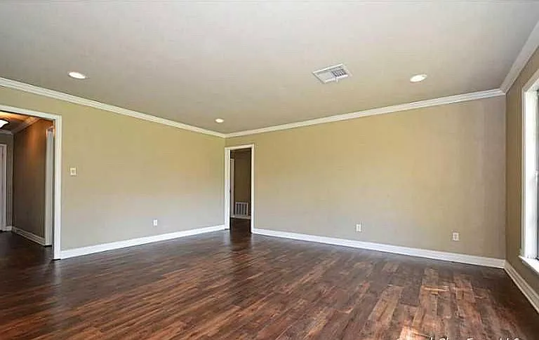 3881 Greenway Pl — Photo 5