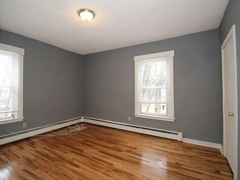176 Bassett — Photo 15