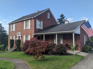 17 Ambler Ave, Jeannette, PA