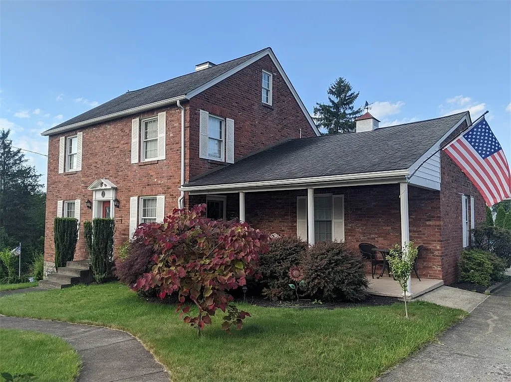 17 Ambler Ave photo 1