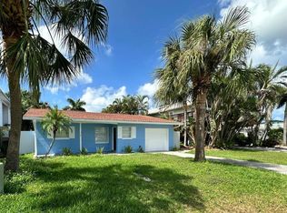 17734 1st St E, Redington Shores, FL 33708