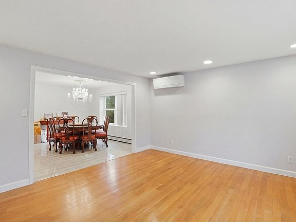 4th image of 77 Highland Rd