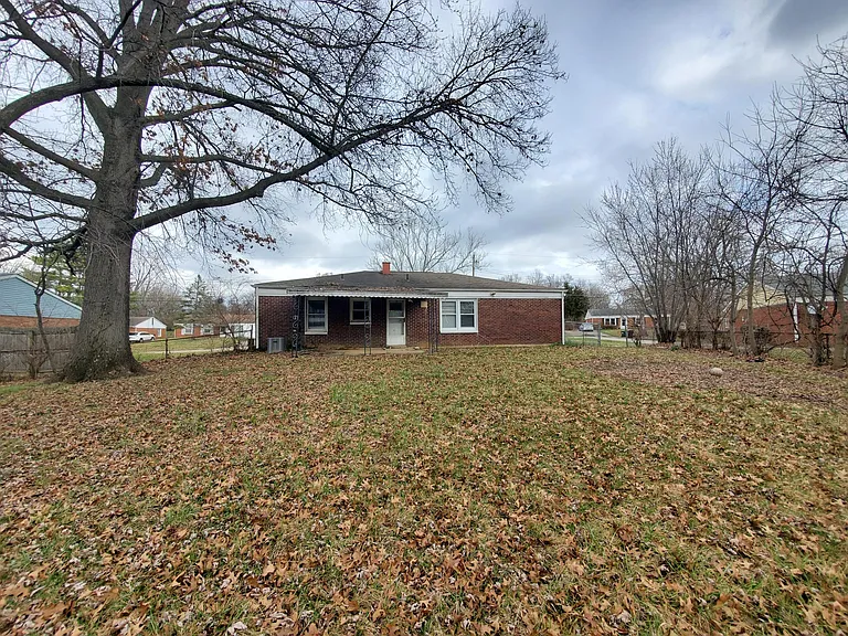 1047 Wellspring Dr — Photo 27