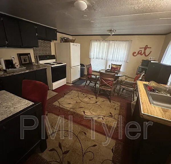 117 Little Acorn Cv — Photo 2