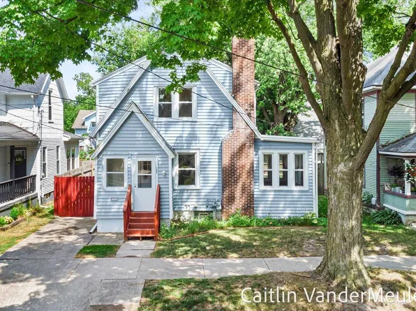 1340 Ashland Ave NE, Grand Rapids, MI 49505