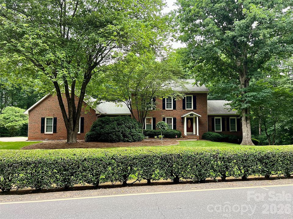 1st image of 207 Lost Corner Rd