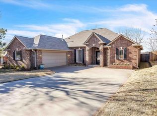 745 Martina Ln, Edmond, OK 73034
