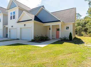 110 Bridge Point Cir, Cedar Point, NC 28584