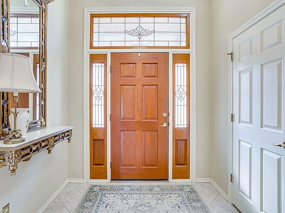 4th image of 2112 Miller Ct
