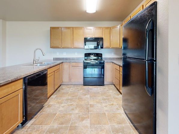 210 11th Ave NE #211