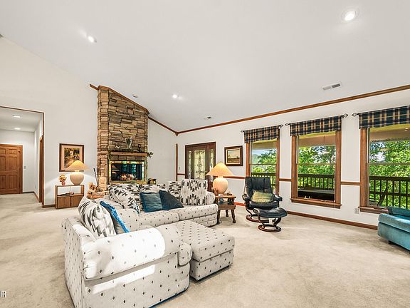 5th image of 3819 Abbott Rd